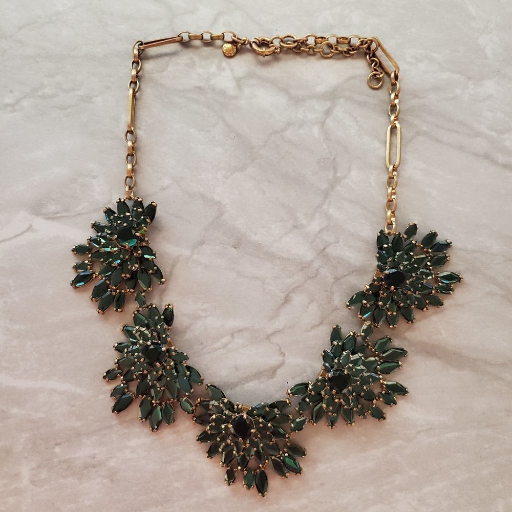 🎄 J.Crew Emerald Stacked Cluster Fan Rhinestone Crystal Statement Necklace 🎄